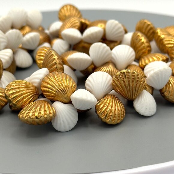 Vintage Double Twist Gold Tone White Plastic Sea Shell Beaded Necklace 20" - Picture 8 of 13